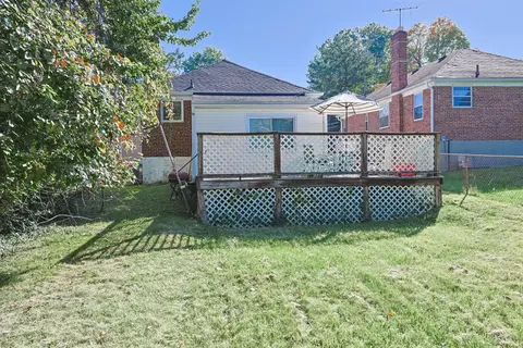 Exterior - 6431 Stover Ave, Golf Manor, OH 45237 photo 9 of 10