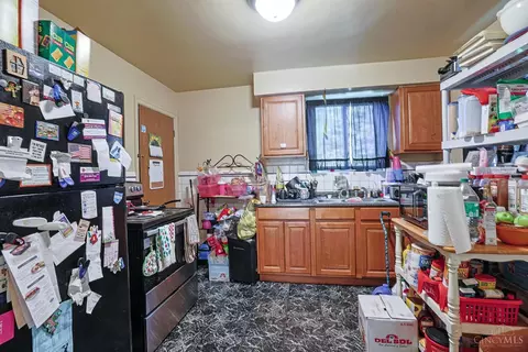 Kitchen - 6431 Stover Ave, Golf Manor, OH 45237 photo 1 of 1