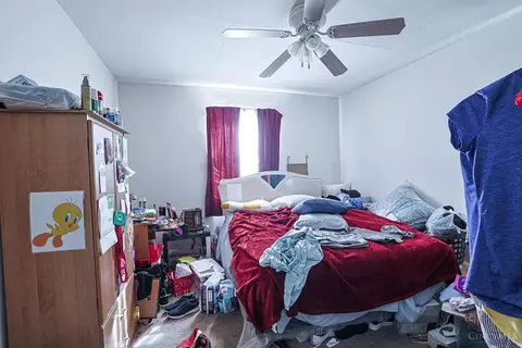 Bedroom - 6431 Stover Ave, Golf Manor, OH 45237 photo 2 of 2