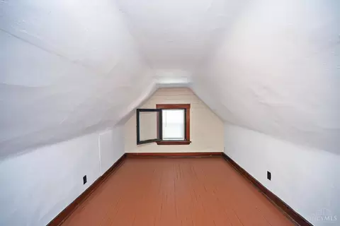 Bedroom - 434 Ada St, Cincinnati, OH 45219 photo 5 of 6