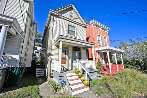 Exterior - 434 Ada St, Cincinnati, OH 45219 photo 2 of 8