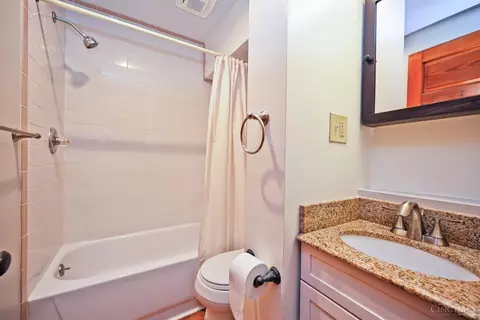 Bath - 434 Ada St, Cincinnati, OH 45219 photo 1 of 4