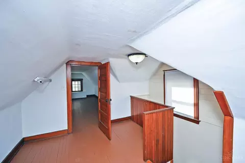 Entry Way - 434 Ada St, Cincinnati, OH 45219 photo 6 of 6