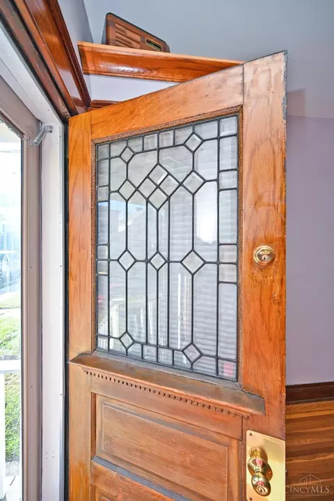 Entry Way - 434 Ada St, Cincinnati, OH 45219 photo 1 of 6