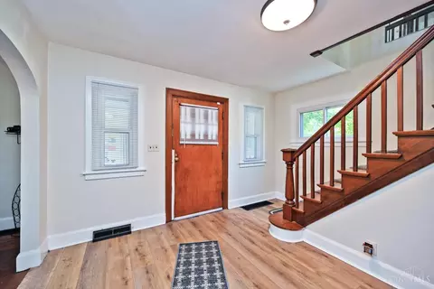Entry Way - 6878 Beechmont Ave, Cincinnati, OH 45230 photo 1 of 4