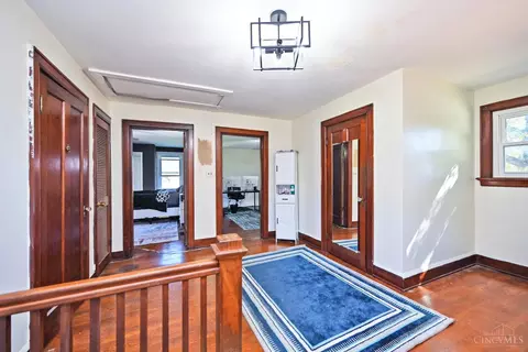 Entry Way - 6878 Beechmont Ave, Cincinnati, OH 45230 photo 3 of 4