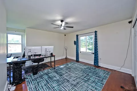 Bedroom - 6878 Beechmont Ave, Cincinnati, OH 45230 photo 2 of 4