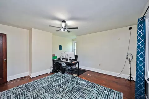 Bedroom - 6878 Beechmont Ave, Cincinnati, OH 45230 photo 3 of 4