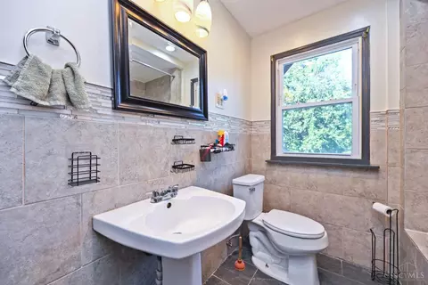 Bath - 6878 Beechmont Ave, Cincinnati, OH 45230 photo 2 of 4