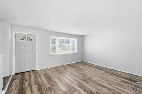 Living - 9237 Orangewood Dr, Cincinnati, OH 45231 photo 1 of 3