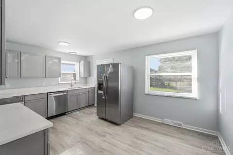 Kitchen - 9237 Orangewood Dr, Cincinnati, OH 45231 photo 1 of 3