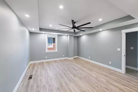 Living - 3947 Warwick Ave, Cincinnati, OH 45229 photo 6 of 6