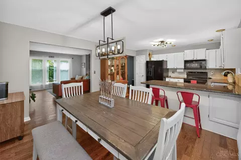 Dining - 4229 Cannon Gate Dr, Cincinnati, OH 45245 photo 2 of 3