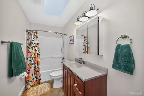 Bath - 4229 Cannon Gate Dr, Cincinnati, OH 45245 photo 1 of 3