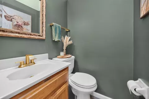 Bath - 4229 Cannon Gate Dr, Cincinnati, OH 45245 photo 3 of 3