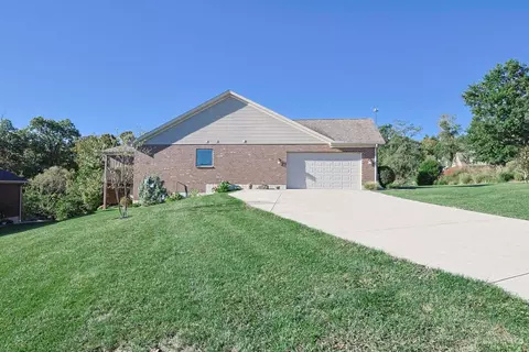 Exterior - 3325 Echo Point Ct, Hamilton, OH 45013 photo 13 of 14
