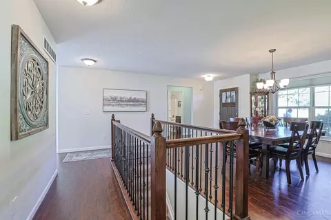 Entry Way - 3325 Echo Point Ct, Hamilton, OH 45013 photo 2 of 2