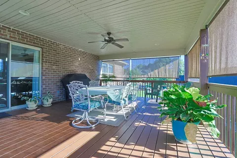 Exterior - 3325 Echo Point Ct, Hamilton, OH 45013 photo 5 of 14