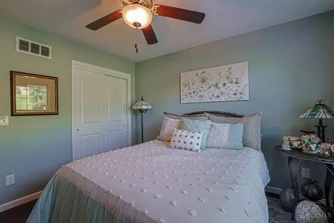 Bedroom - 3325 Echo Point Ct, Hamilton, OH 45013 photo 5 of 7