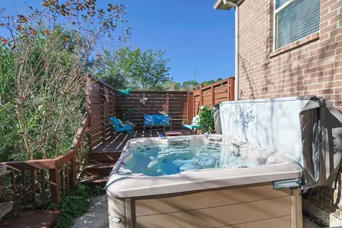 Exterior - 3325 Echo Point Ct, Hamilton, OH 45013 photo 10 of 14