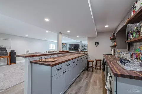 Kitchen - 3325 Echo Point Ct, Hamilton, OH 45013 photo 5 of 5