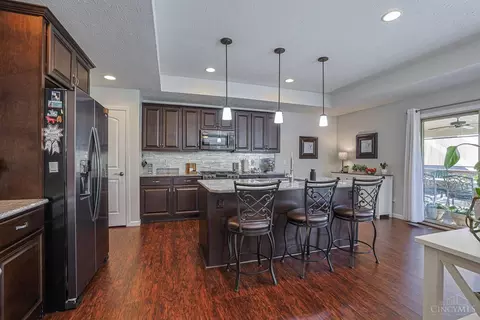 Kitchen - 3325 Echo Point Ct, Hamilton, OH 45013 photo 1 of 5