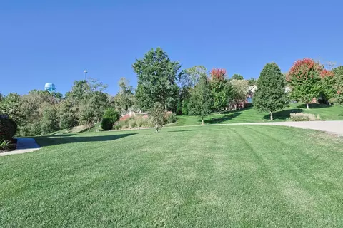 Exterior - 3325 Echo Point Ct, Hamilton, OH 45013 photo 8 of 14