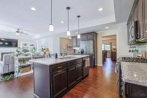 Kitchen - 3325 Echo Point Ct, Hamilton, OH 45013 photo 3 of 5