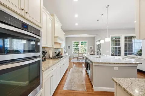 Kitchen - 5127 Oak Brook Dr, Cincinnati, OH 45244 photo 4 of 10