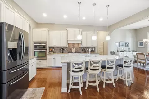 Kitchen - 5127 Oak Brook Dr, Cincinnati, OH 45244 photo 2 of 10