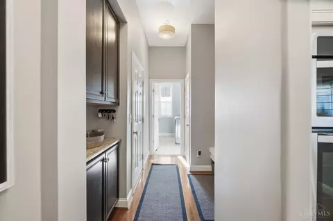 Entry Way - 5127 Oak Brook Dr, Cincinnati, OH 45244 photo 3 of 10
