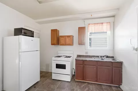 Kitchen - 1013 Rapid Ave, Cincinnati, OH 45205 photo 3 of 3