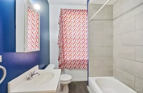 Bath - 1013 Rapid Ave, Cincinnati, OH 45205 photo 1 of 5