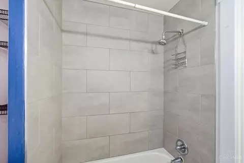 Bath - 1013 Rapid Ave, Cincinnati, OH 45205 photo 3 of 5