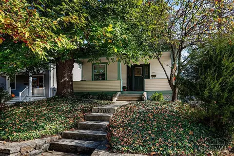 3700 Hyde Park Ave, Cincinnati, OH 45209