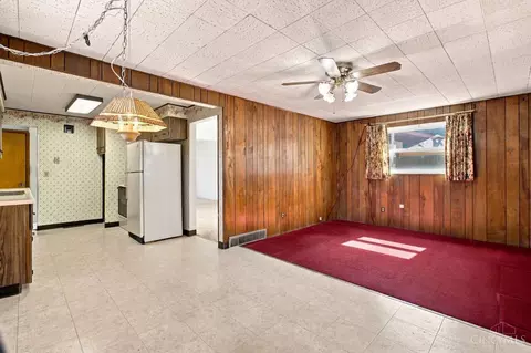 Living - 5745 Glow Ct, Cincinnati, OH 45238 photo 7 of 8
