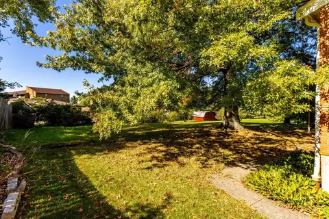 Exterior - 5745 Glow Ct, Cincinnati, OH 45238 photo 8 of 11