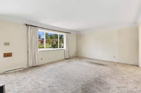Living - 5745 Glow Ct, Cincinnati, OH 45238 photo 5 of 8