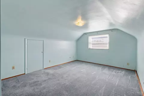 Bedroom - 5745 Glow Ct, Cincinnati, OH 45238 photo 8 of 10
