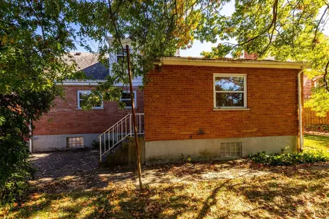 Exterior - 5745 Glow Ct, Cincinnati, OH 45238 photo 5 of 11