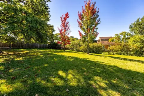 Exterior - 5745 Glow Ct, Cincinnati, OH 45238 photo 10 of 11