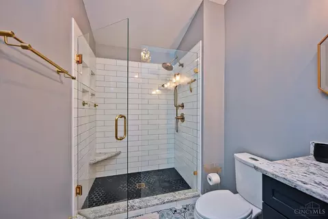 Bath - 1015 Cutter St, Cincinnati, OH 45202 photo 4 of 6