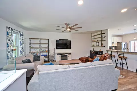 Living - 1015 Cutter St, Cincinnati, OH 45202 photo 4 of 5