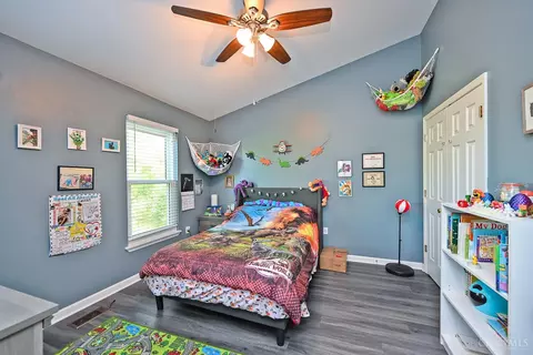 Bedroom - 1015 Cutter St, Cincinnati, OH 45202 photo 3 of 4