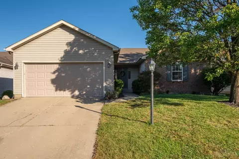 9227 Sawgrass Dr, Miamisburg, OH 45342