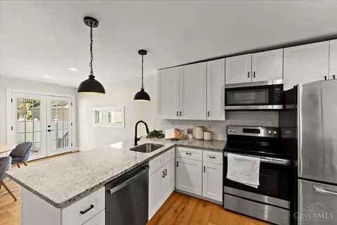 Kitchen - 6002 Eleanor St, Fairfax, OH 45227 photo 6 of 7