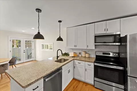 Kitchen - 6002 Eleanor St, Fairfax, OH 45227 photo 4 of 7