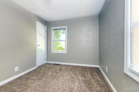 Bedroom - 191 Carmen Ave, Hamilton, OH 45013 photo 4 of 4