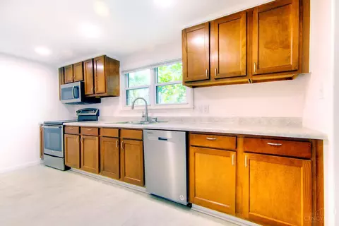 Kitchen - 191 Carmen Ave, Hamilton, OH 45013 photo 1 of 2
