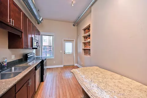 Kitchen - 1122 Race St, Cincinnati, OH 45202 photo 2 of 5